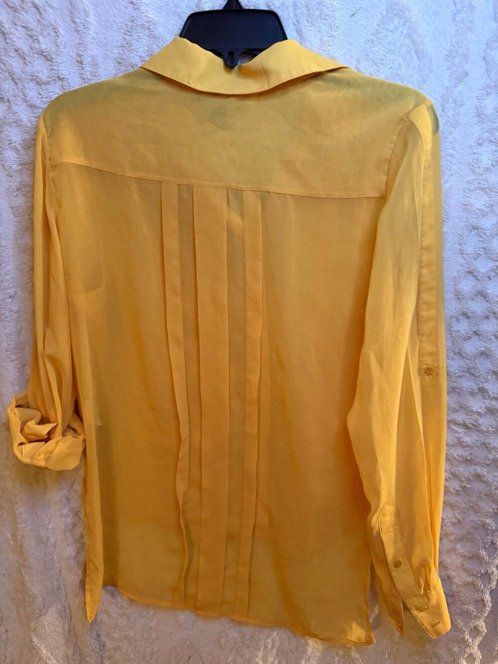 bebe Yellow Sheer Pleated Button Down Long Sleeve Shirt Medium